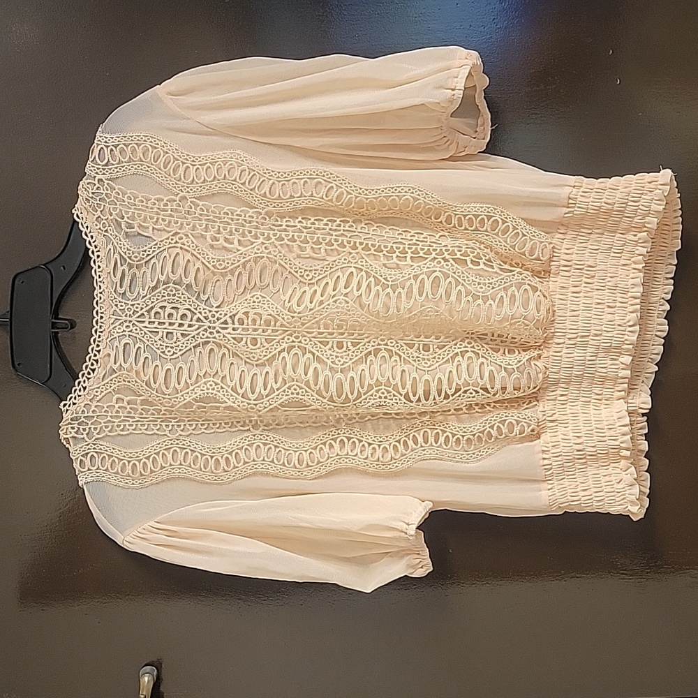 Love x design,  size medium,  peach